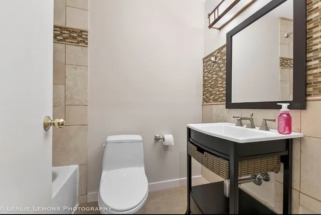 $1,789 | 5600 Hillcrest Lane, Unit 3G, Lisle, IL 60532