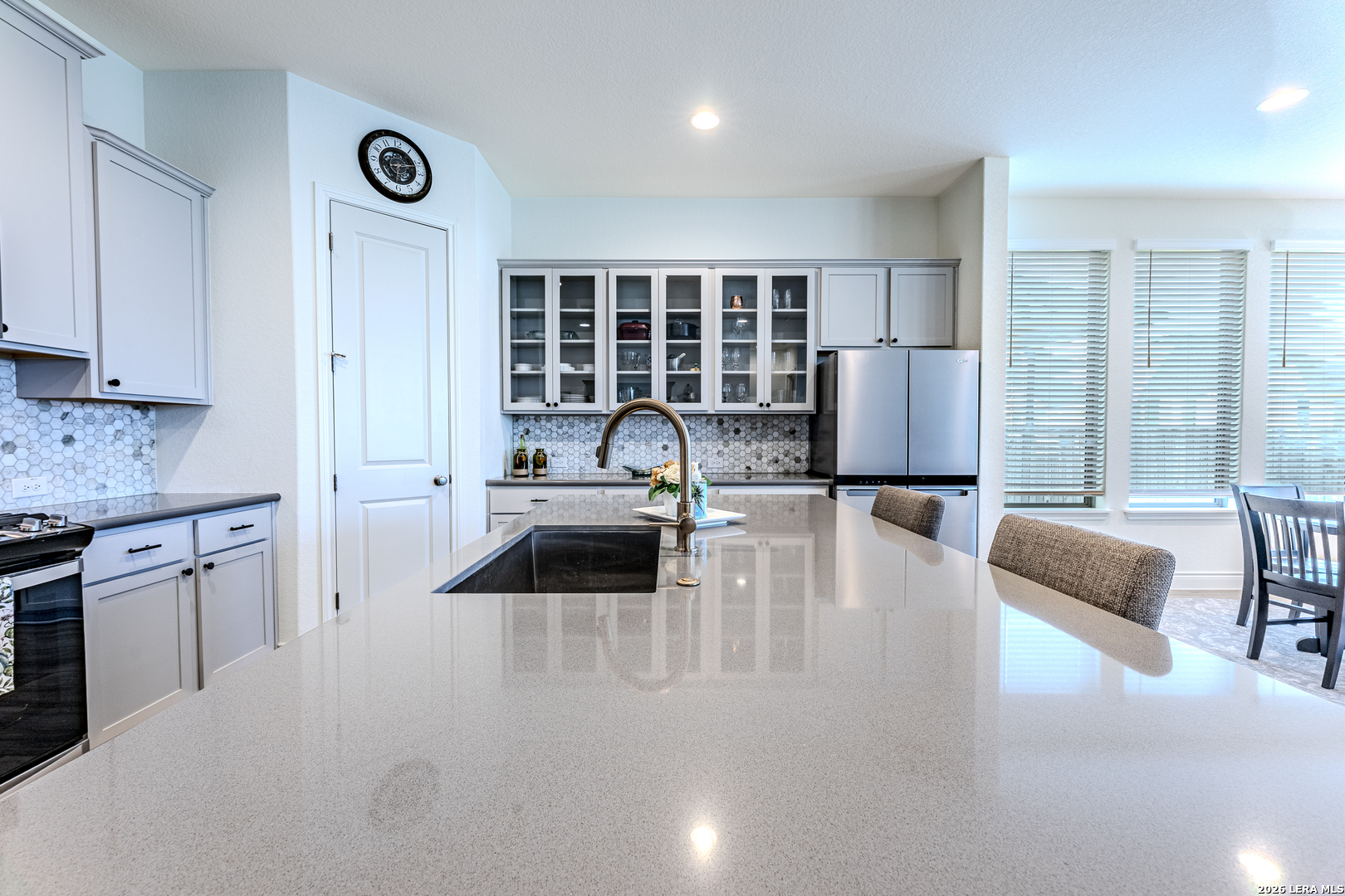 29775 Slate Creek Fair Oaks Ranch, TX 78015 - Photo 5 of 24