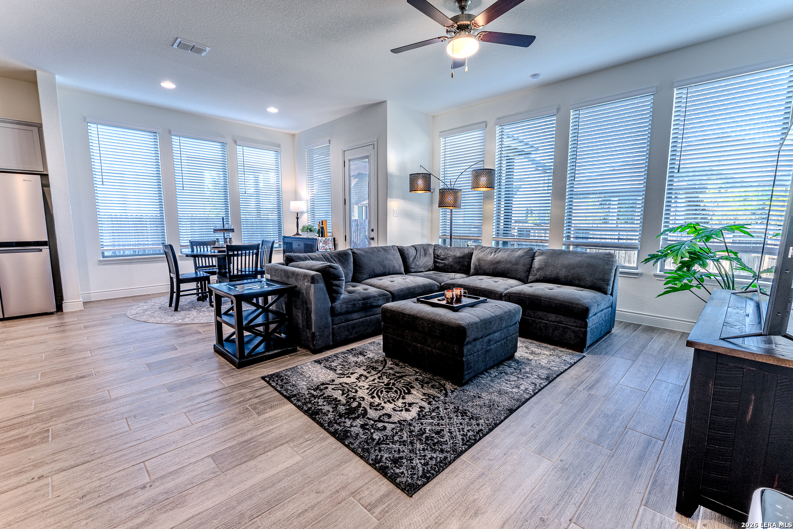 29775 Slate Creek Fair Oaks Ranch, TX 78015 - Photo 8 of 24