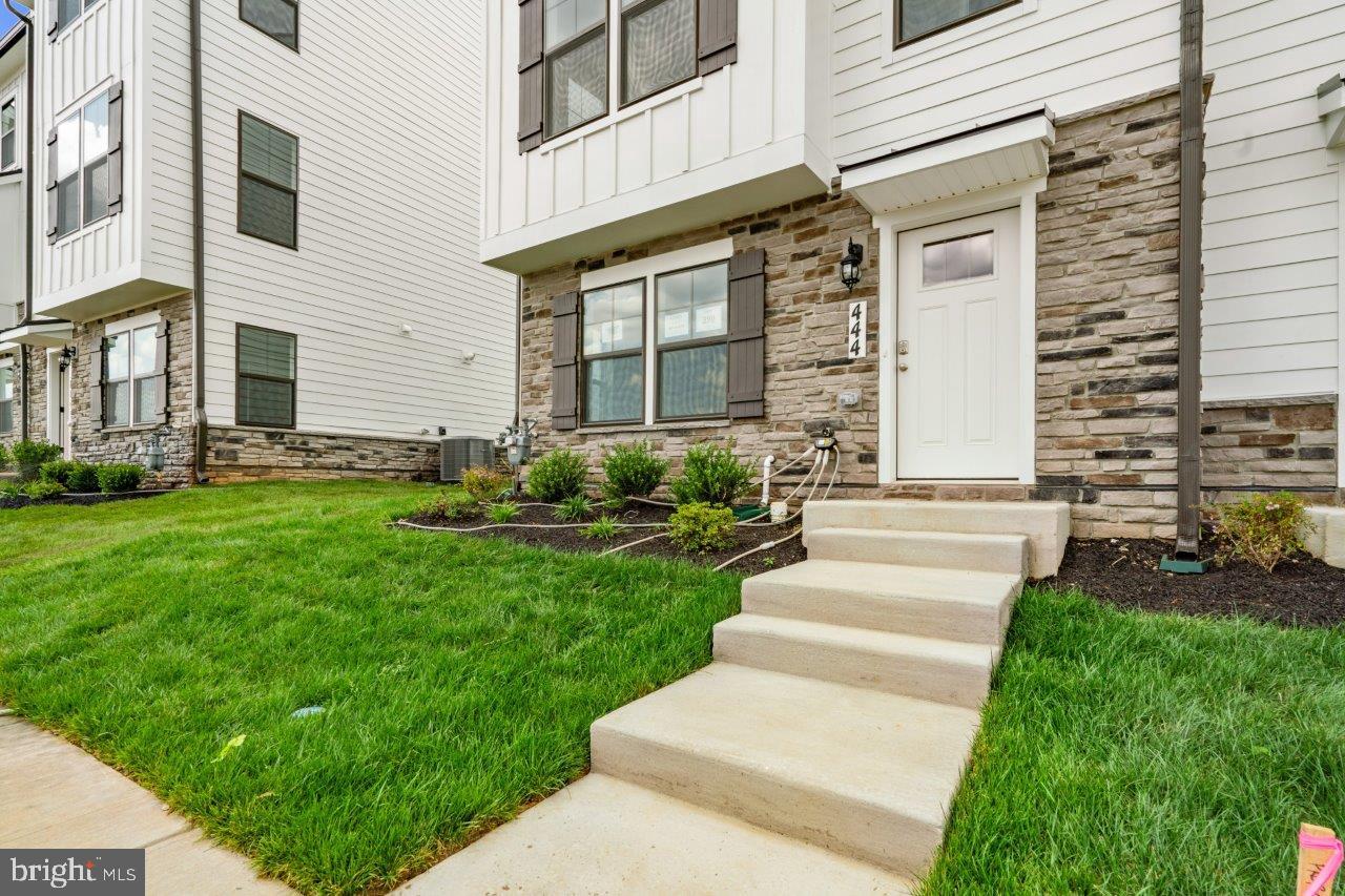 448 Herringbone Way Frederick, MD 21701 - Photo 5 of 47