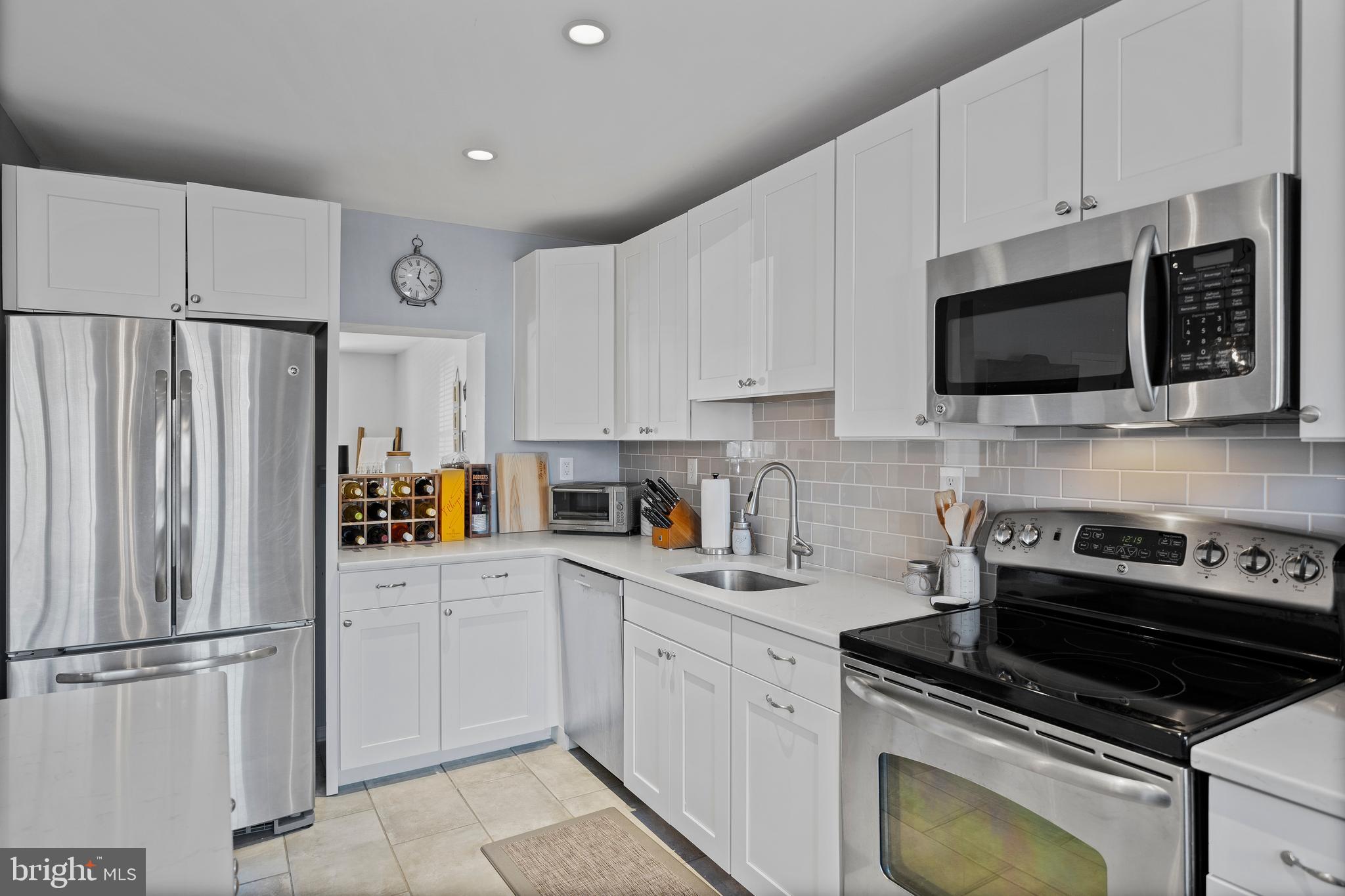 803 Spice Bush Ambler, PA 19002 - Photo 15 of 45