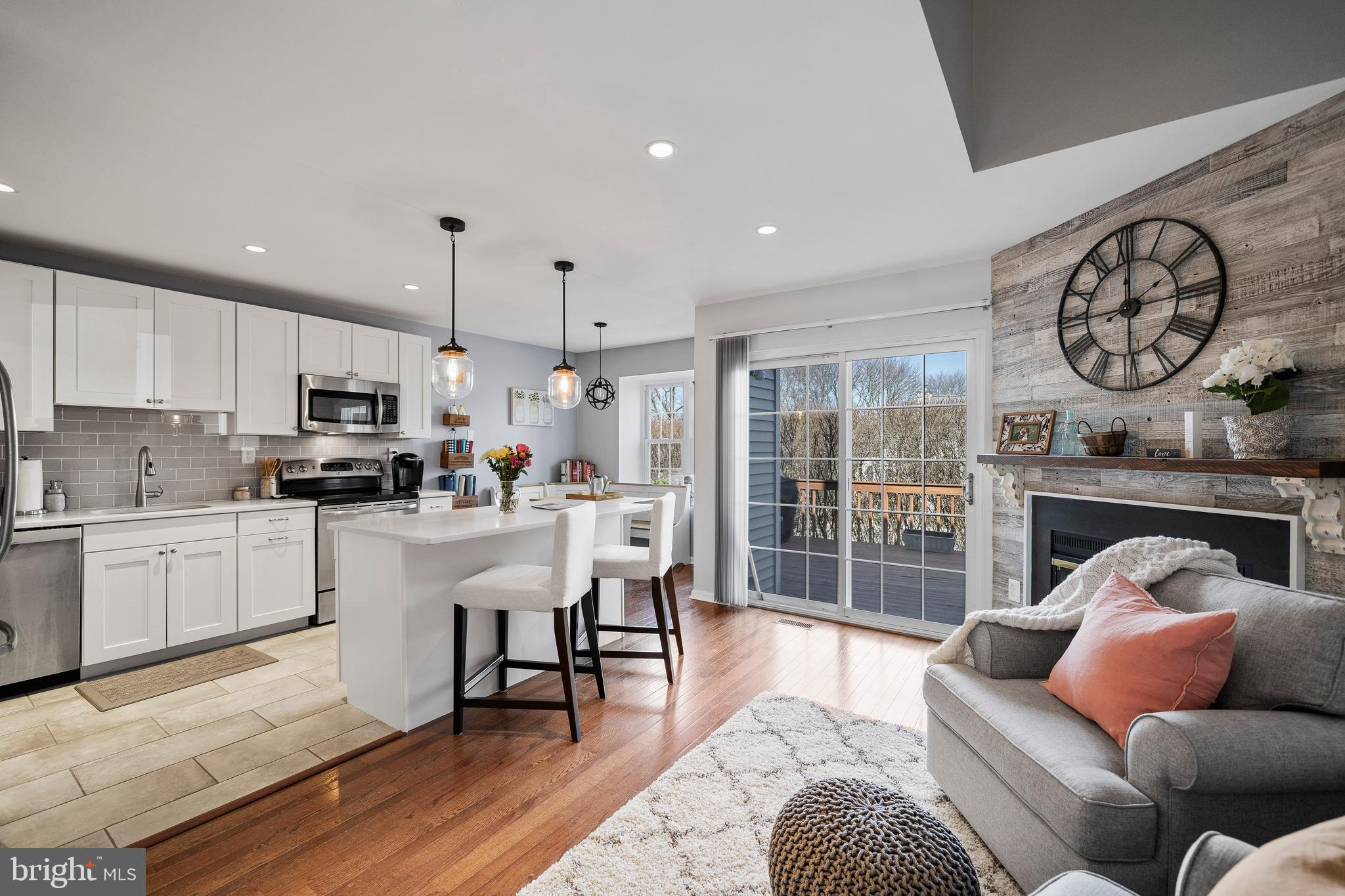 803 Spice Bush Ambler, PA 19002 - Photo 5 of 45