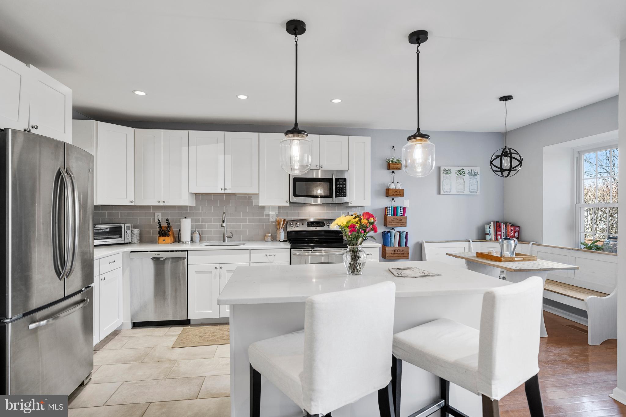 803 Spice Bush Ambler, PA 19002 - Photo 6 of 45