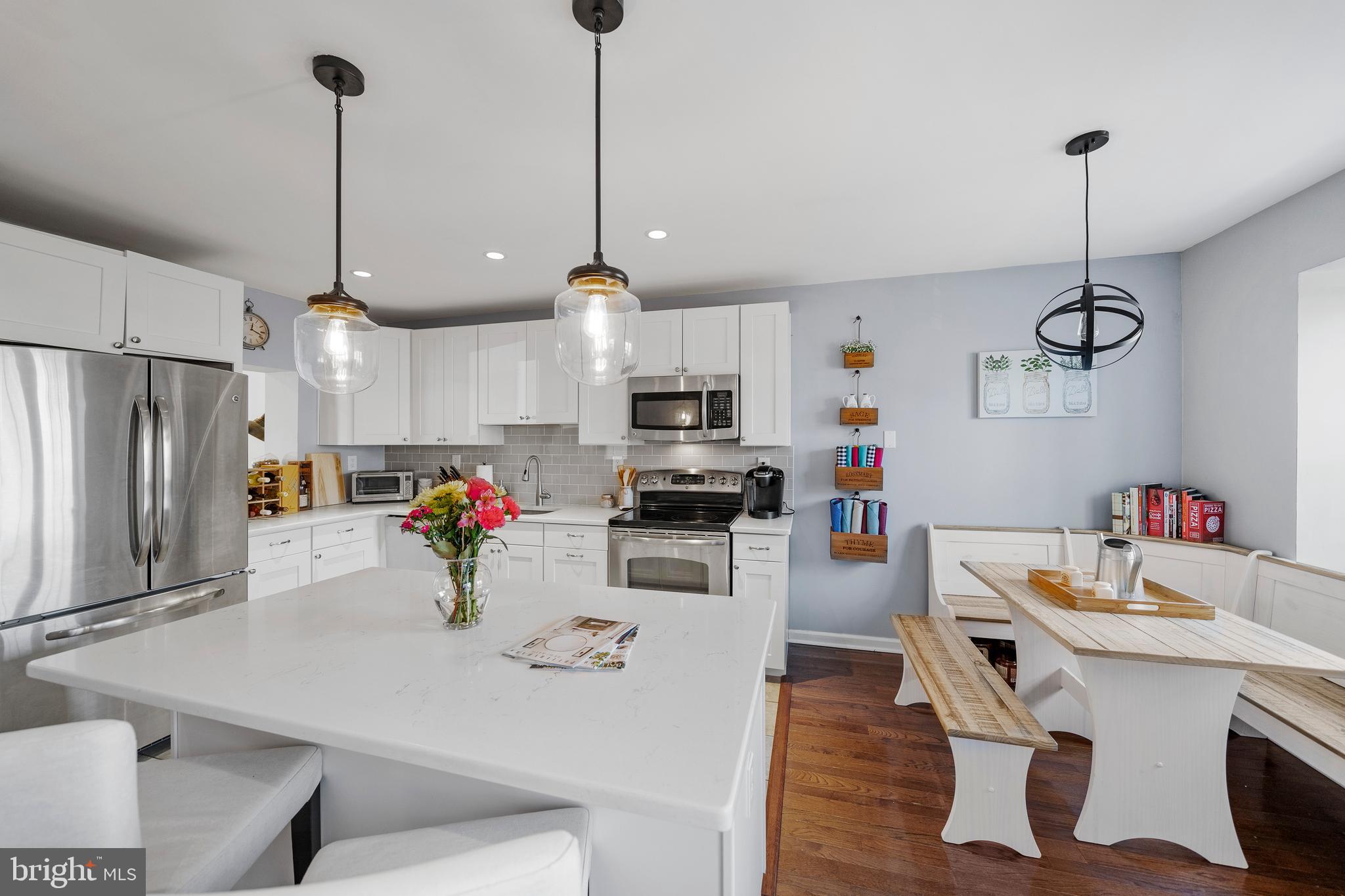 803 Spice Bush Ambler, PA 19002 - Photo 7 of 45