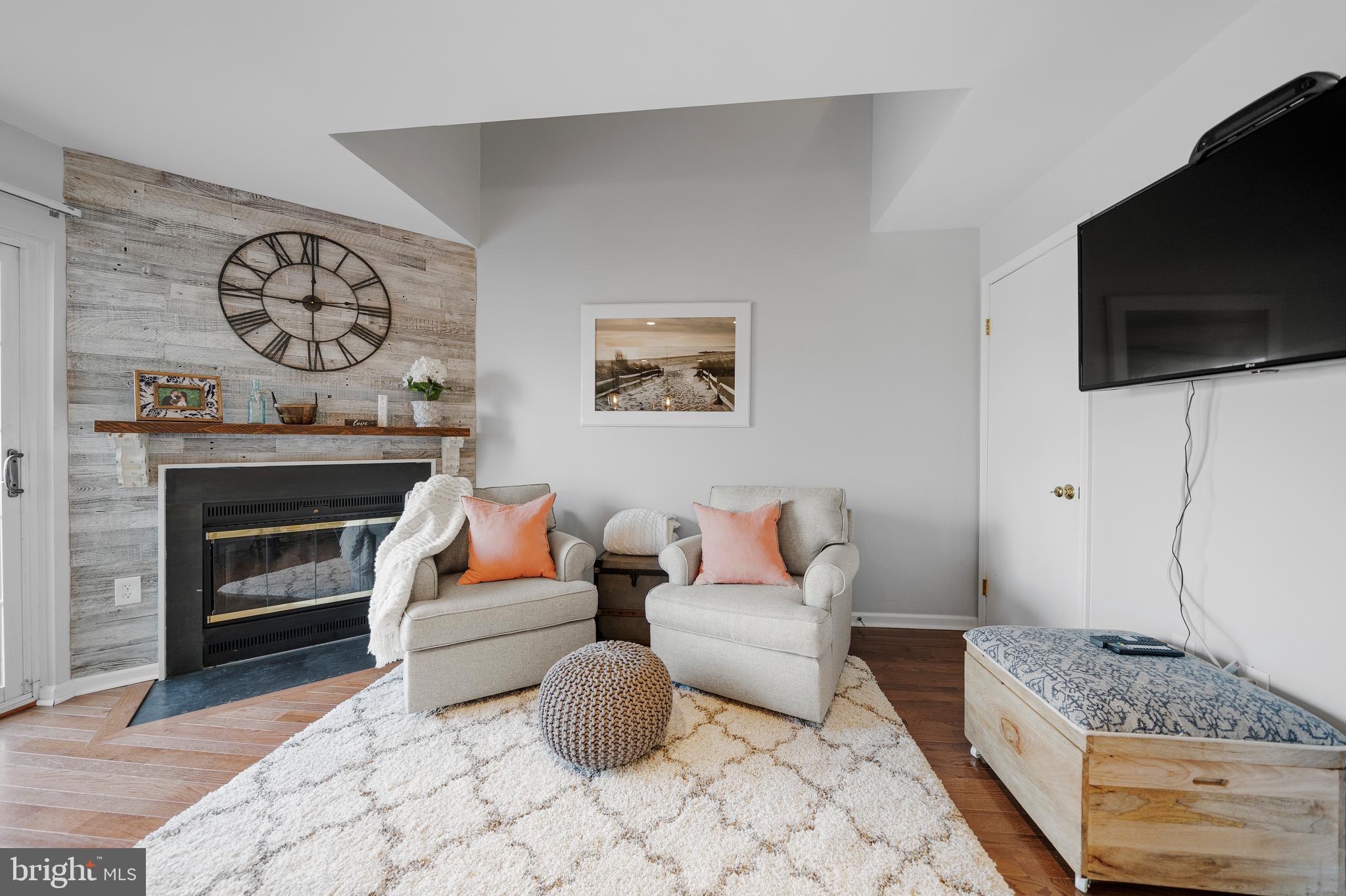 803 Spice Bush Ambler, PA 19002 - Photo 9 of 45