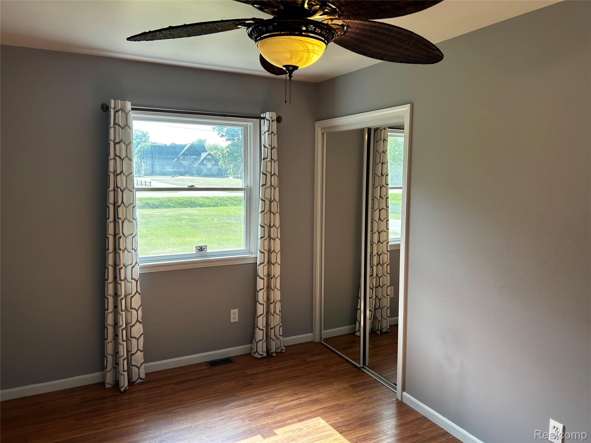 5440 Deland Road Flushing, MI 48433 - Photo 15 of 25 Bedroom #3