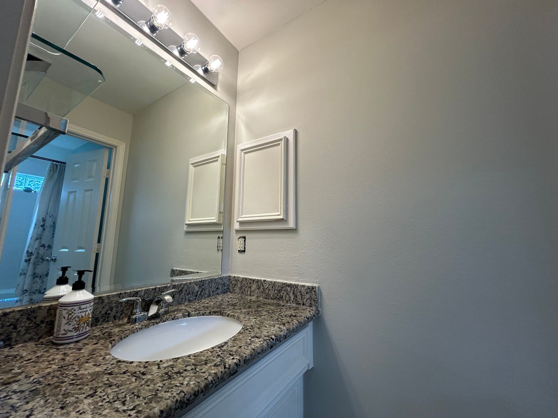 2030 Bailey Street Houston, TX 77006 - Photo 16 of 18