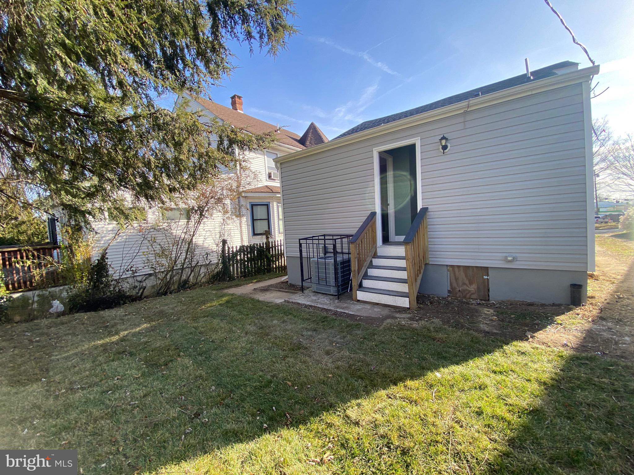 4027 Ridgecroft Road Baltimore, MD 21206 - Photo 36 of 44