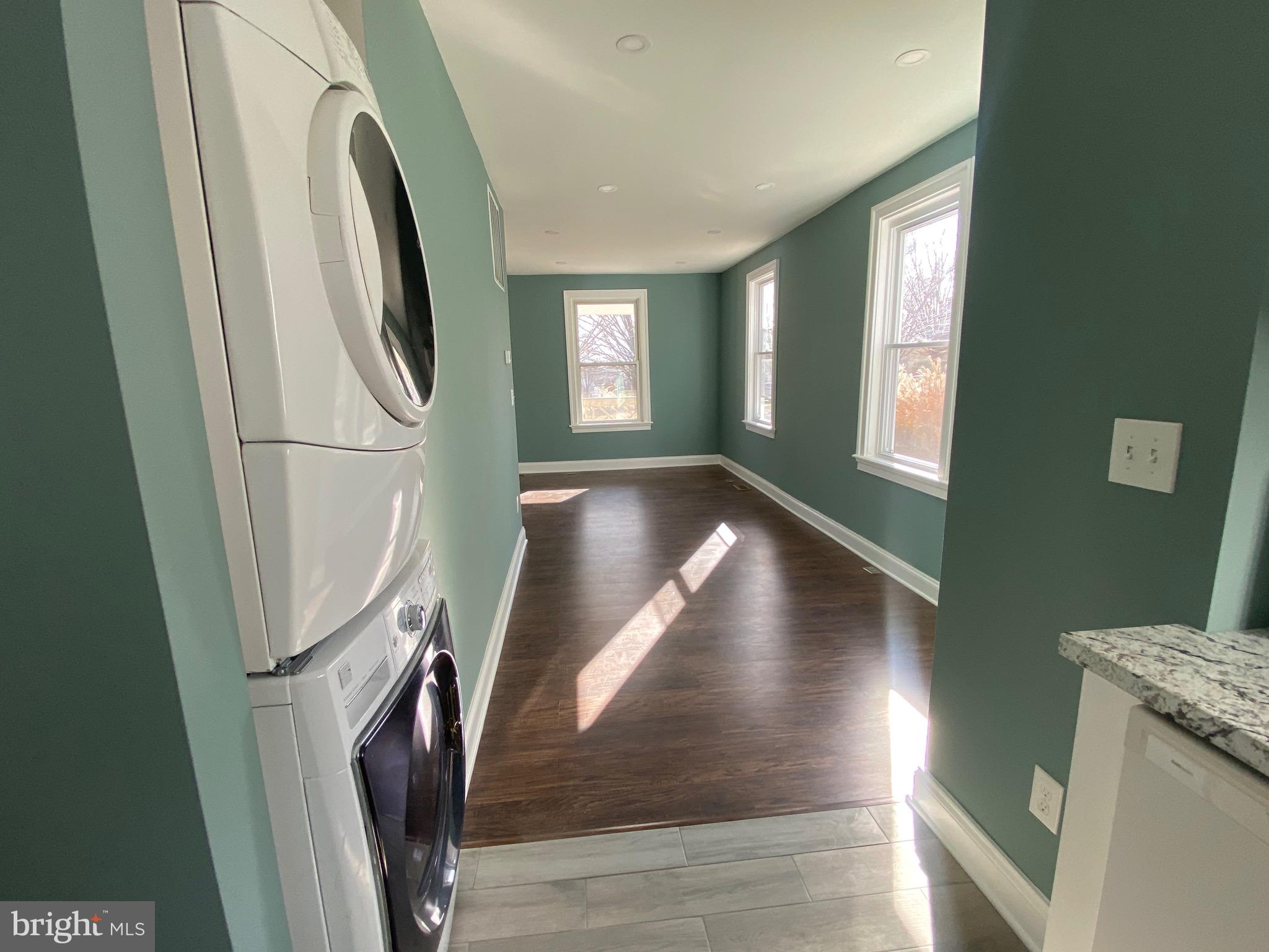 4027 Ridgecroft Road Baltimore, MD 21206 - Photo 6 of 44 Washer and dryer