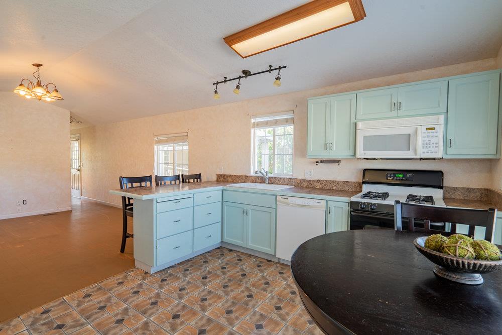 2900 Fairview Road, Unit 15 Hollister, CA 95023 - Photo 9 of 27 Gallery Image 9