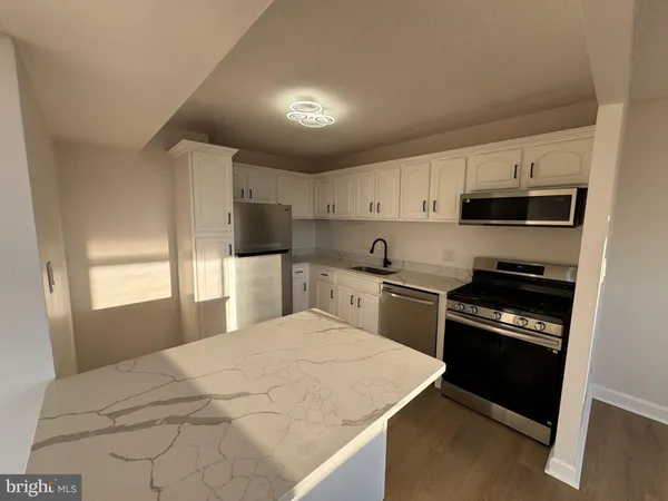 $2,100 | 1836 Metzerott Road, Unit 1722, Hyattsville, MD 20783