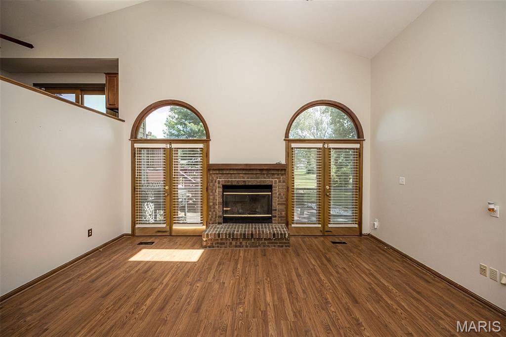 16740 North Fork Ridge Drive Florissant, MO 63034 - Photo 10 of 62