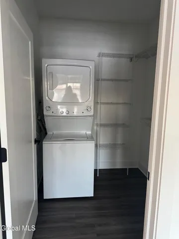 $2,115 | 580 Columbia Turnpike, Unit 204, East Greenbush, NY 12061