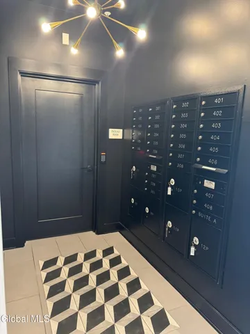 $2,115 | 580 Columbia Turnpike, Unit 204, East Greenbush, NY 12061