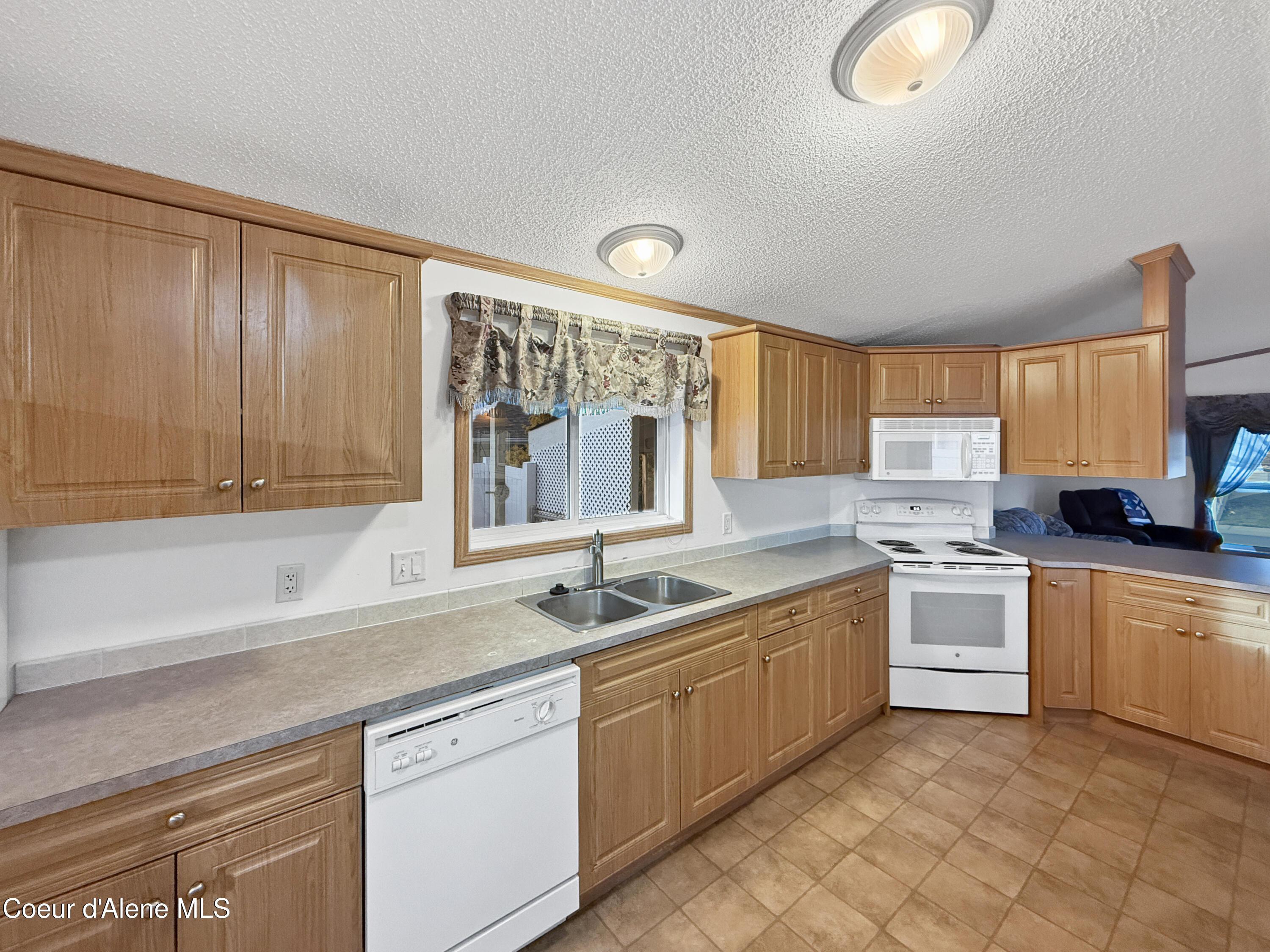 8506 West Bryce Canyon Street Rathdrum, ID 83858 - Photo 11 of 40 Kitchen
