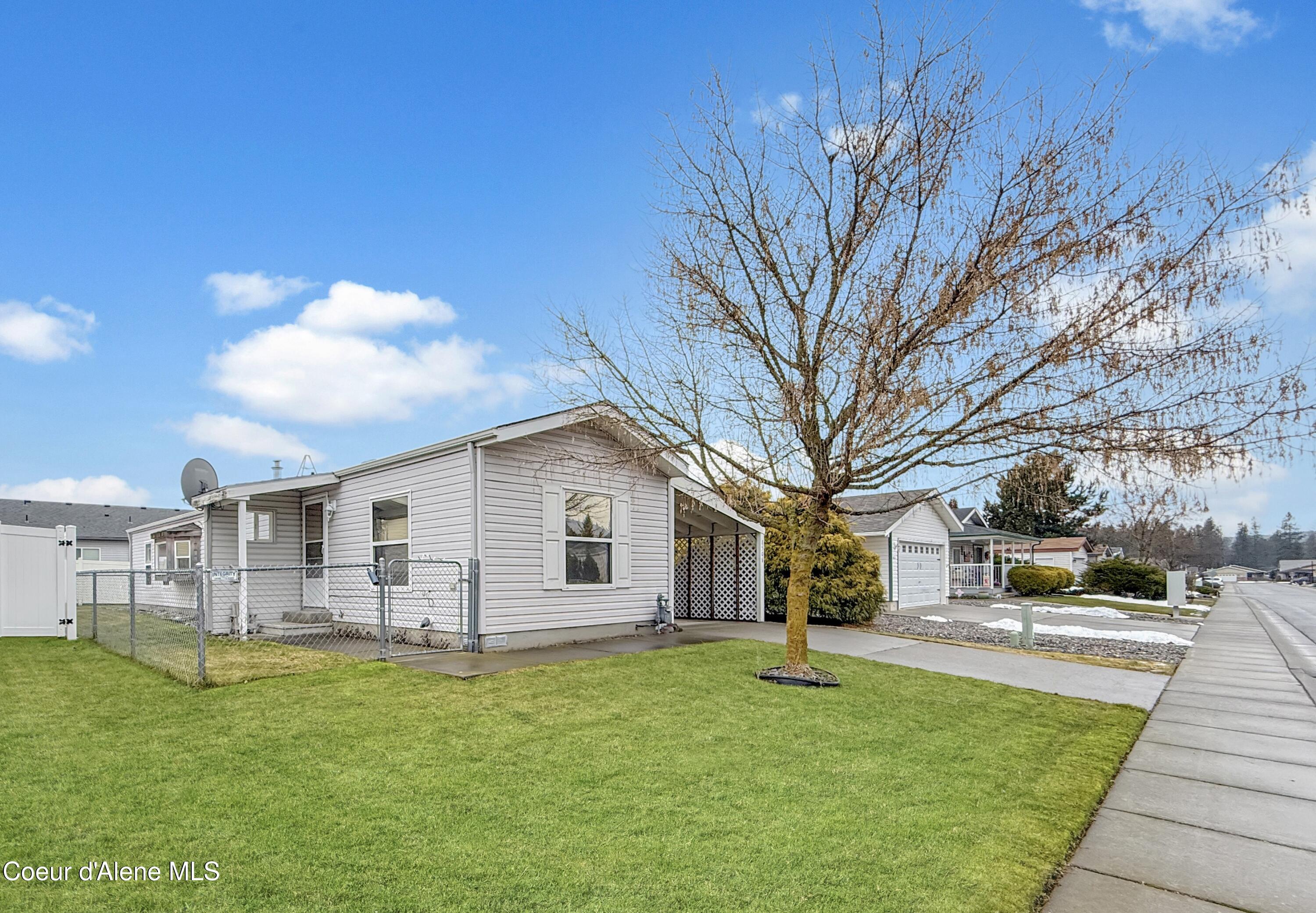 8506 West Bryce Canyon Street Rathdrum, ID 83858 - Photo 2 of 40 Front
