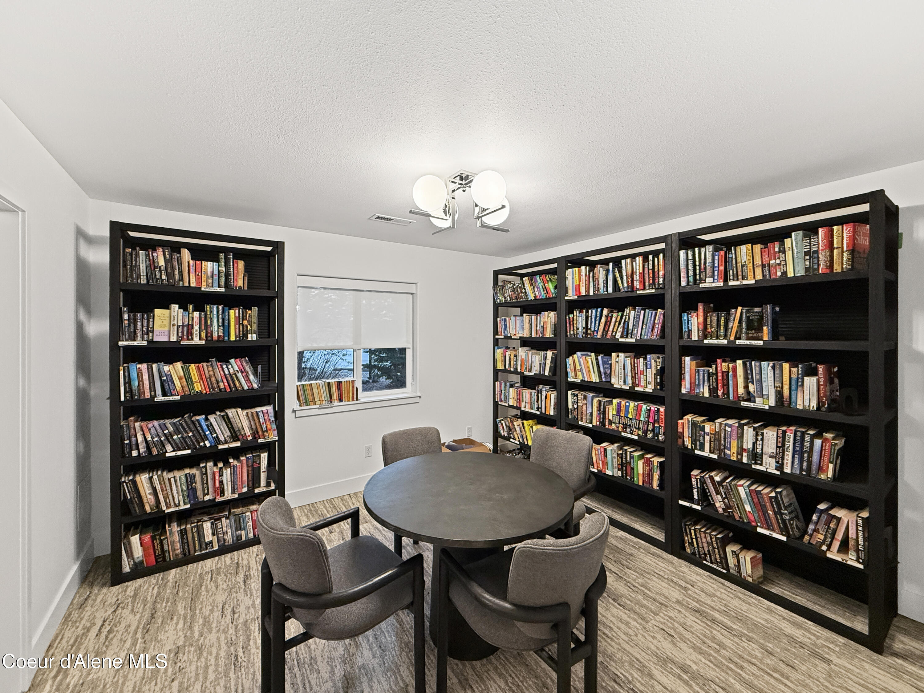 8506 West Bryce Canyon Street Rathdrum, ID 83858 - Photo 22 of 40 Library