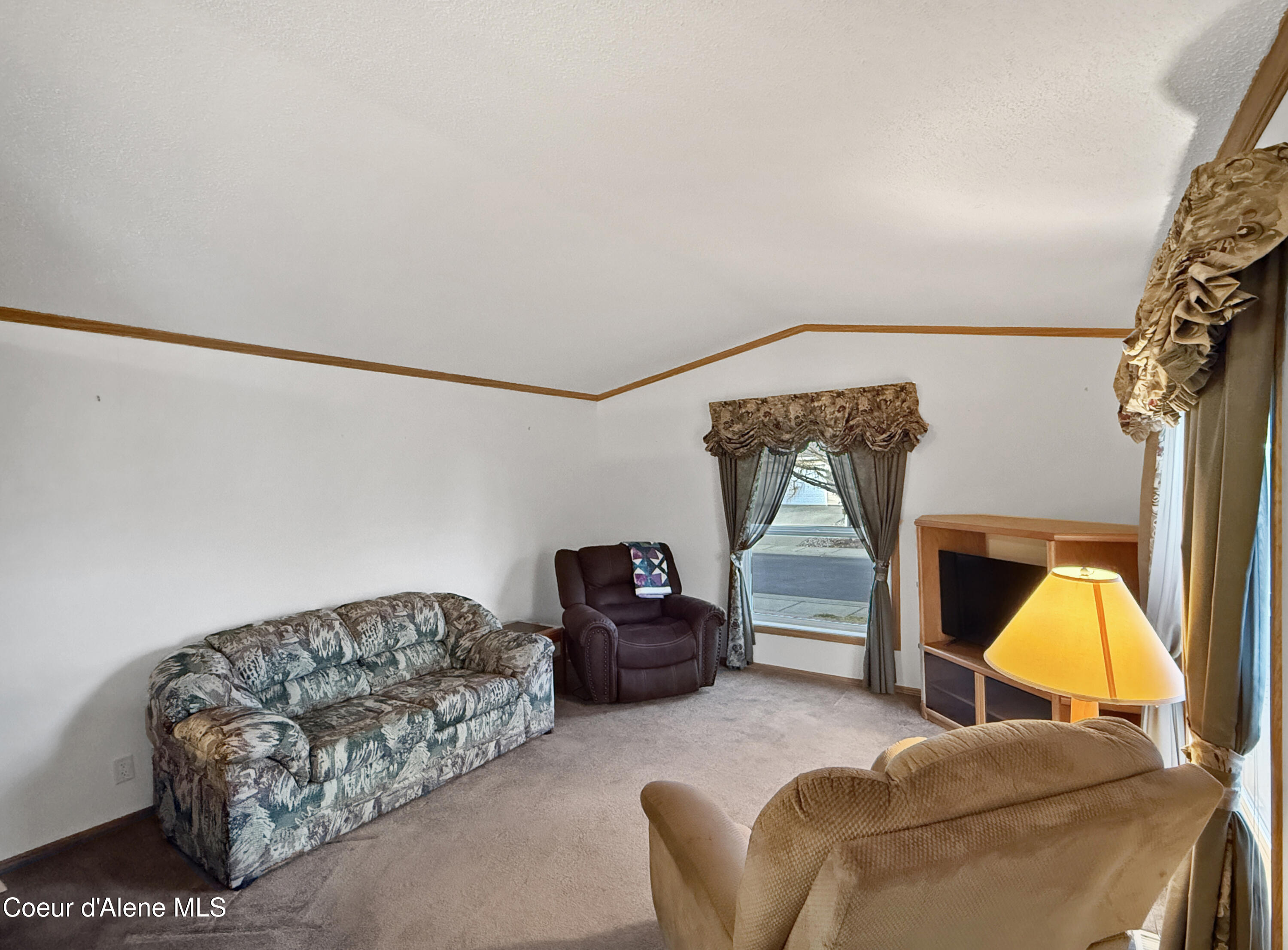8506 West Bryce Canyon Street Rathdrum, ID 83858 - Photo 8 of 40 Living Room