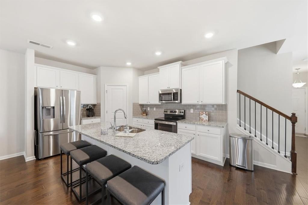 2242 Justify Lane Lithonia, GA 30058 - Photo 5 of 32