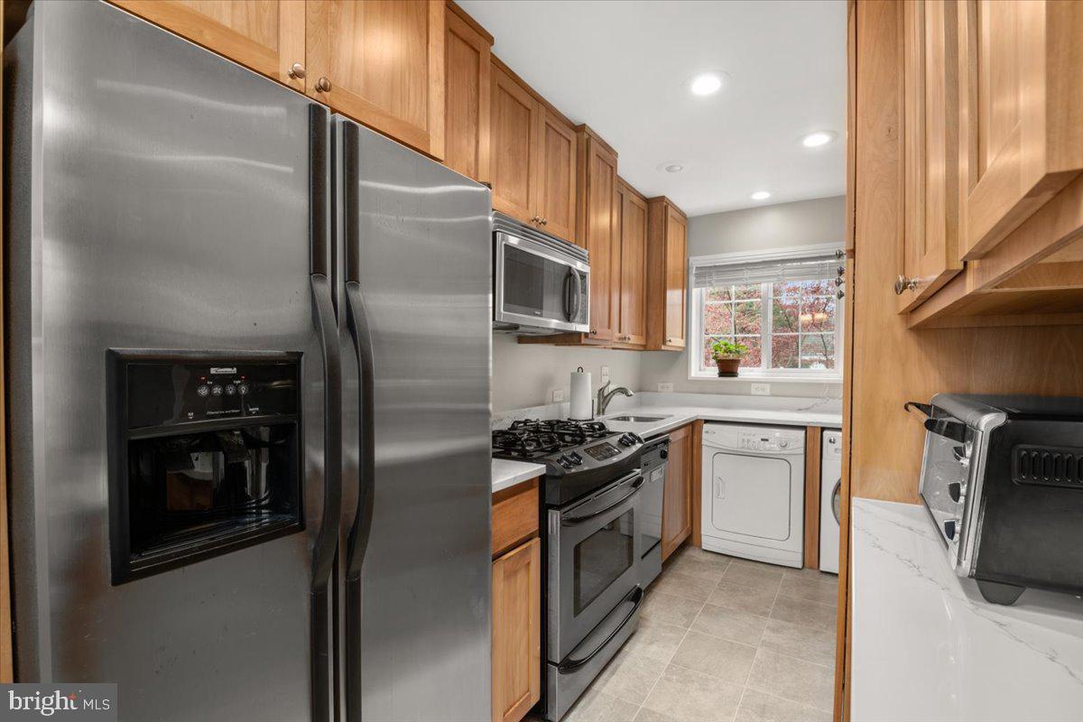 3537 Martha Custis Drive Alexandria, VA 22302 - Photo 21 of 26