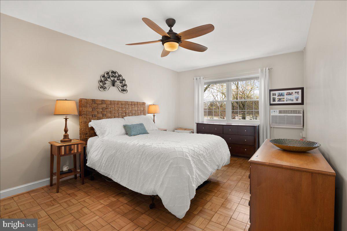 3537 Martha Custis Drive Alexandria, VA 22302 - Photo 9 of 26