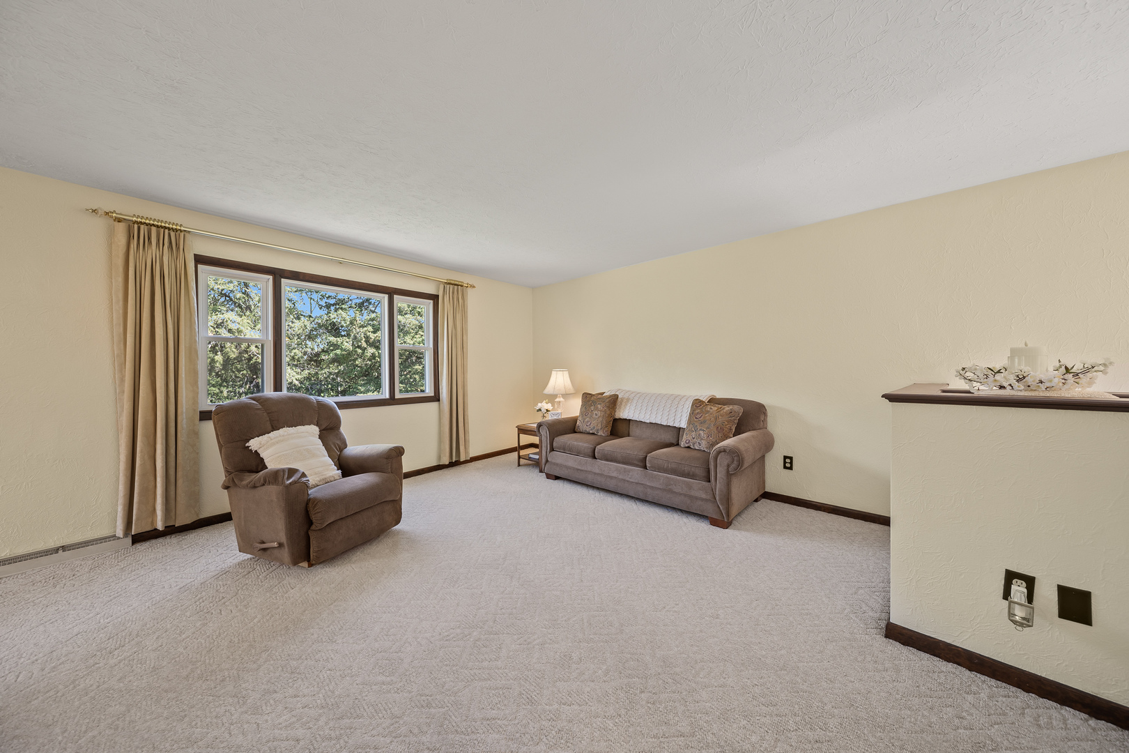 24146 Stage Coach Road Geneseo, IL 61254 - Photo 7 of 39 a living room with furniture and a window