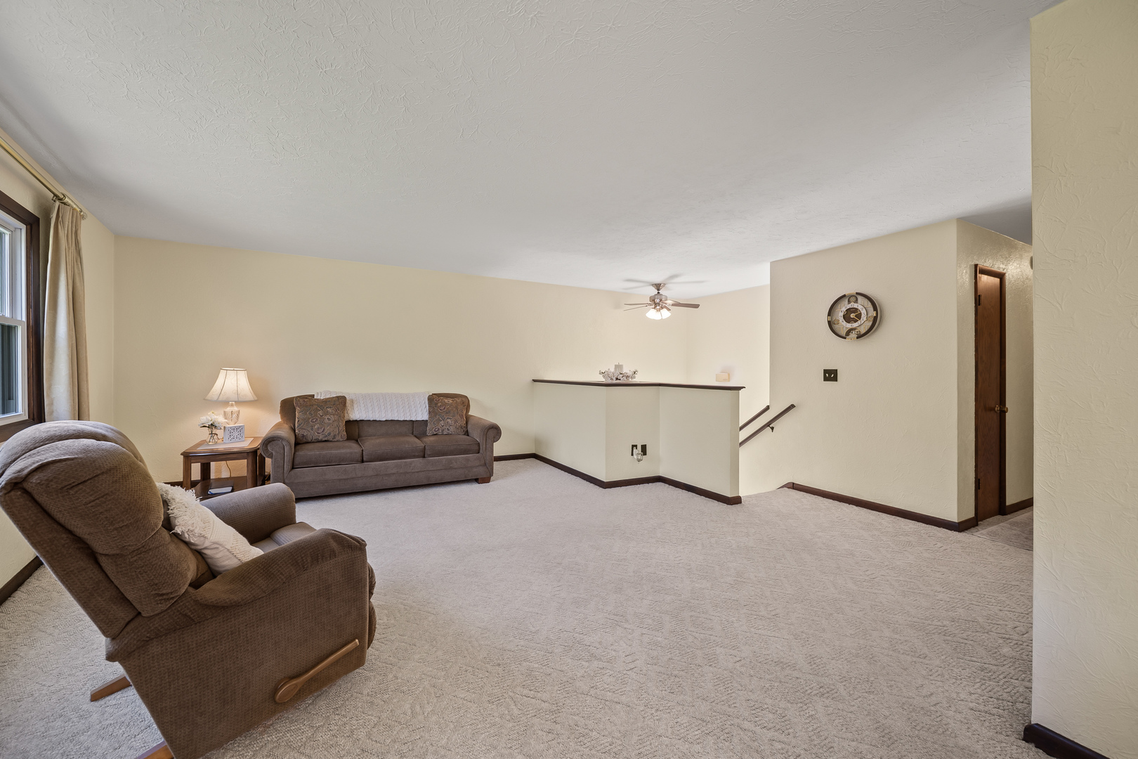 24146 Stage Coach Road Geneseo, IL 61254 - Photo 8 of 39 a living room with furniture