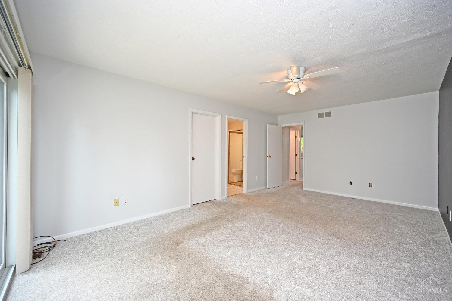 7284 East Galbraith Road Cincinnati, OH 45243 - Photo 33 of 58