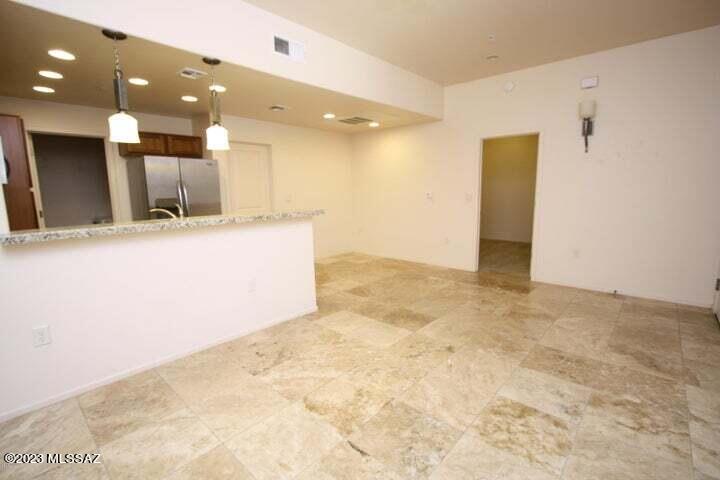 2010 East River Road, Unit 101 Tucson, AZ 85718 - Photo 2 of 10 20200422193656355864000000-o