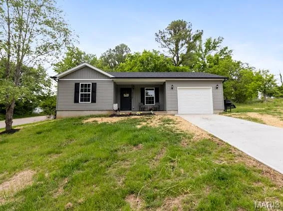 $220,000 | 400 East Plattin Street, De Soto, MO 63020