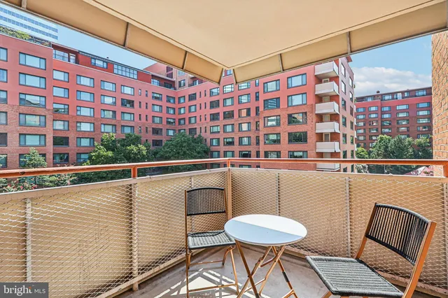 a picture of a wall with a white wall and a painting