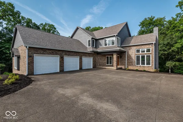 $475,000 | 9416 South Harbour Pointe Drive, Bloomington, IN 47401