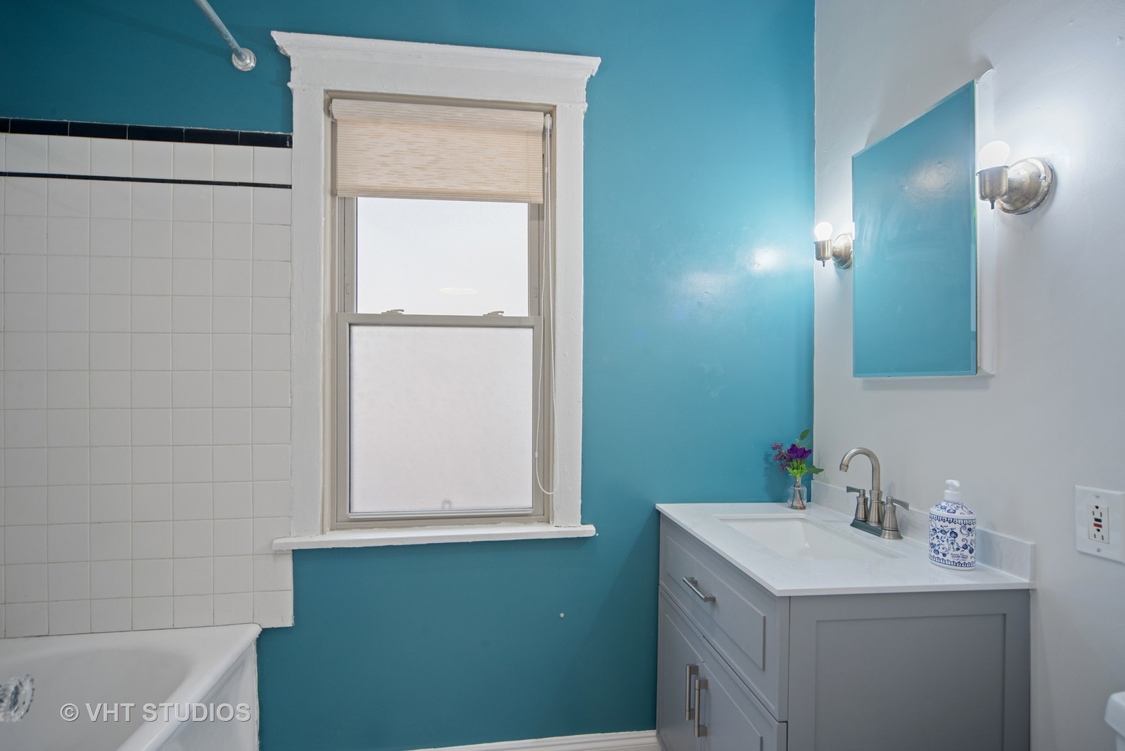 256 Washington Boulevard, Unit 2 Oak Park, IL 60302 - Photo 7 of 20