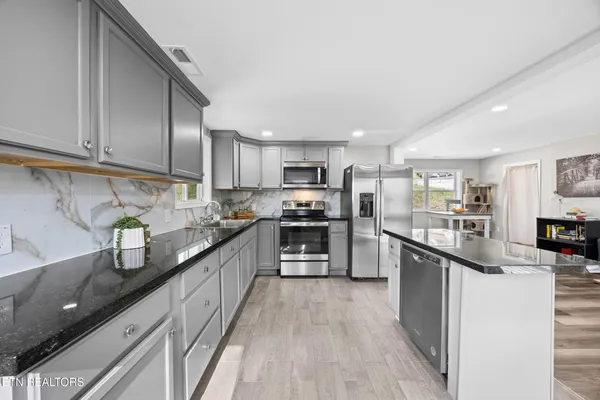 $317,400 | 510 Michigan Avenue, Oak Ridge, TN 37830