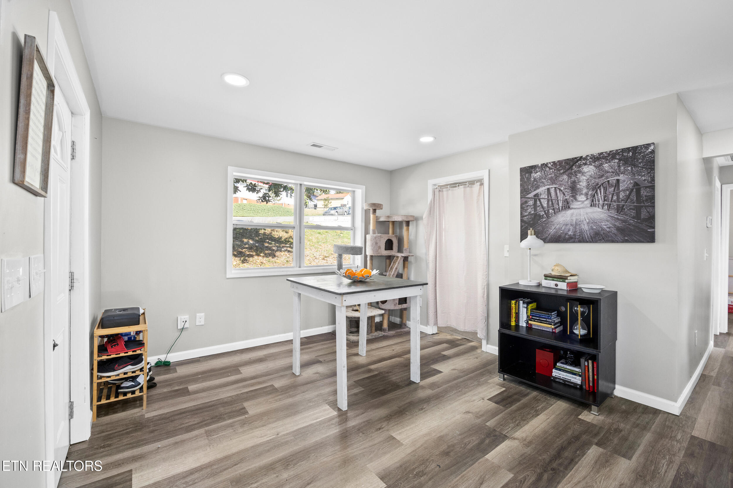 510 Michigan Avenue Oak Ridge, TN 37830 - Photo 3 of 15 15_dining room