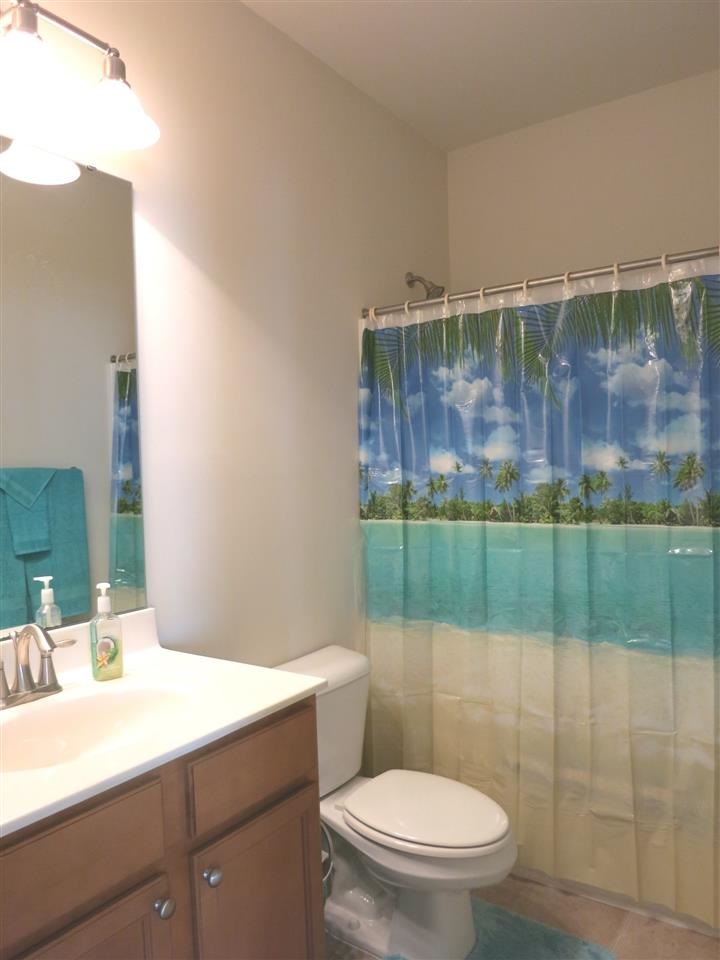3808 Althorp Drive Raleigh, NC 27616 - Photo 13 of 25 View of the main level's spacious full Bath w/tub/shower.