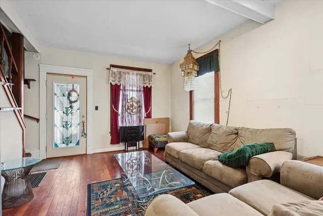 $259,900 | 431 East Liberty Drive, Wheaton, IL 60187