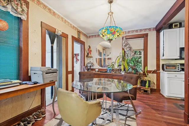 $259,900 | 431 East Liberty Drive, Wheaton, IL 60187