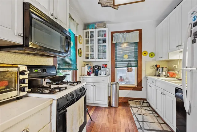 $259,900 | 431 East Liberty Drive, Wheaton, IL 60187