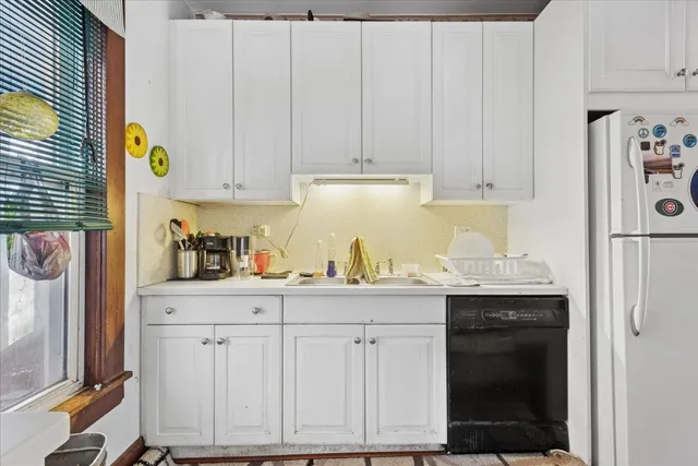 $259,900 | 431 East Liberty Drive, Wheaton, IL 60187