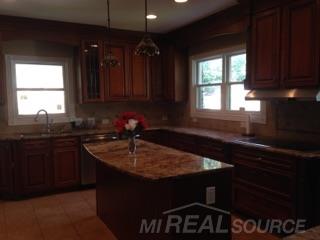 1425 Buckingham Road Grosse Pointe Park, MI 48230 - Photo 10 of 29