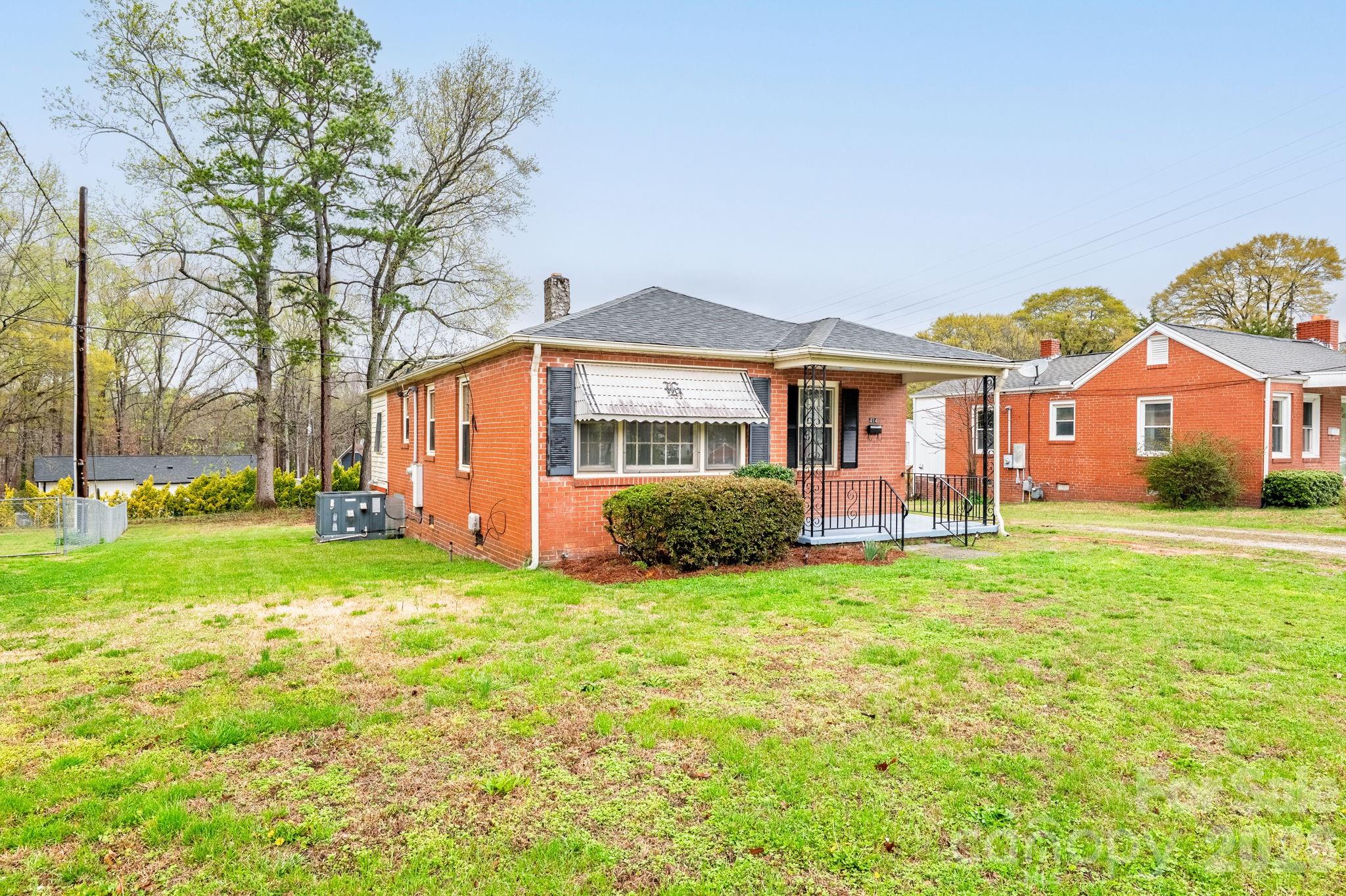 414 Ridge Street Stanley, NC 28164 - Photo 2 of 32 Gallery Image 2