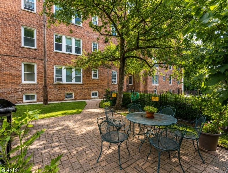 14 Forest Street Montclair, NJ 07042 - Photo 8 of 11