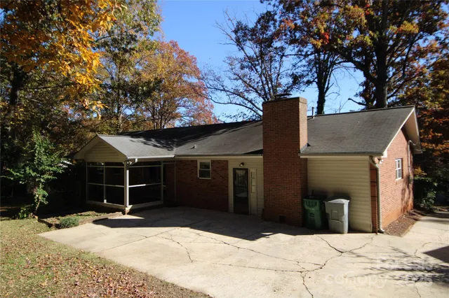 $379,000 | 1631 Oline Place, Charlotte, NC 28212