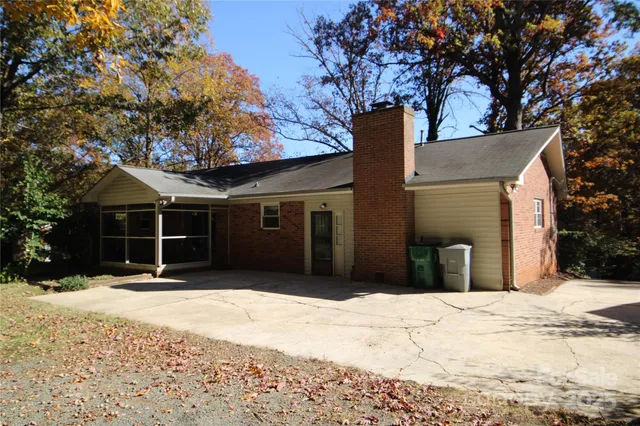 $379,000 | 1631 Oline Place, Charlotte, NC 28212