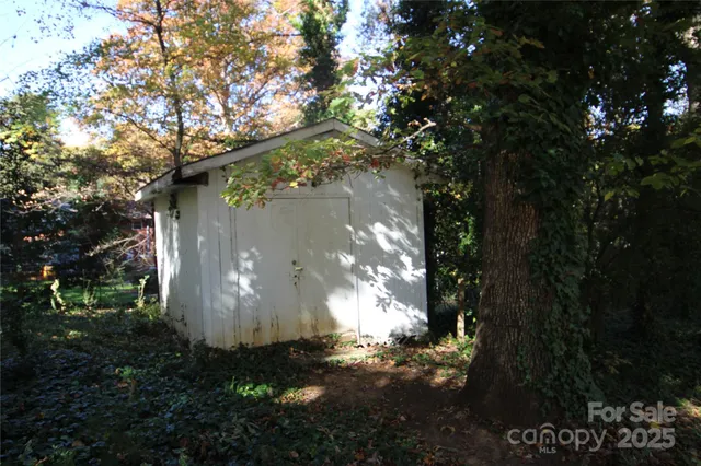 $379,000 | 1631 Oline Place, Charlotte, NC 28212