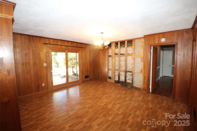 $379,000 | 1631 Oline Place, Charlotte, NC 28212