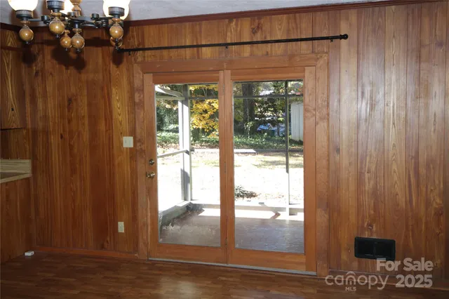 $379,000 | 1631 Oline Place, Charlotte, NC 28212