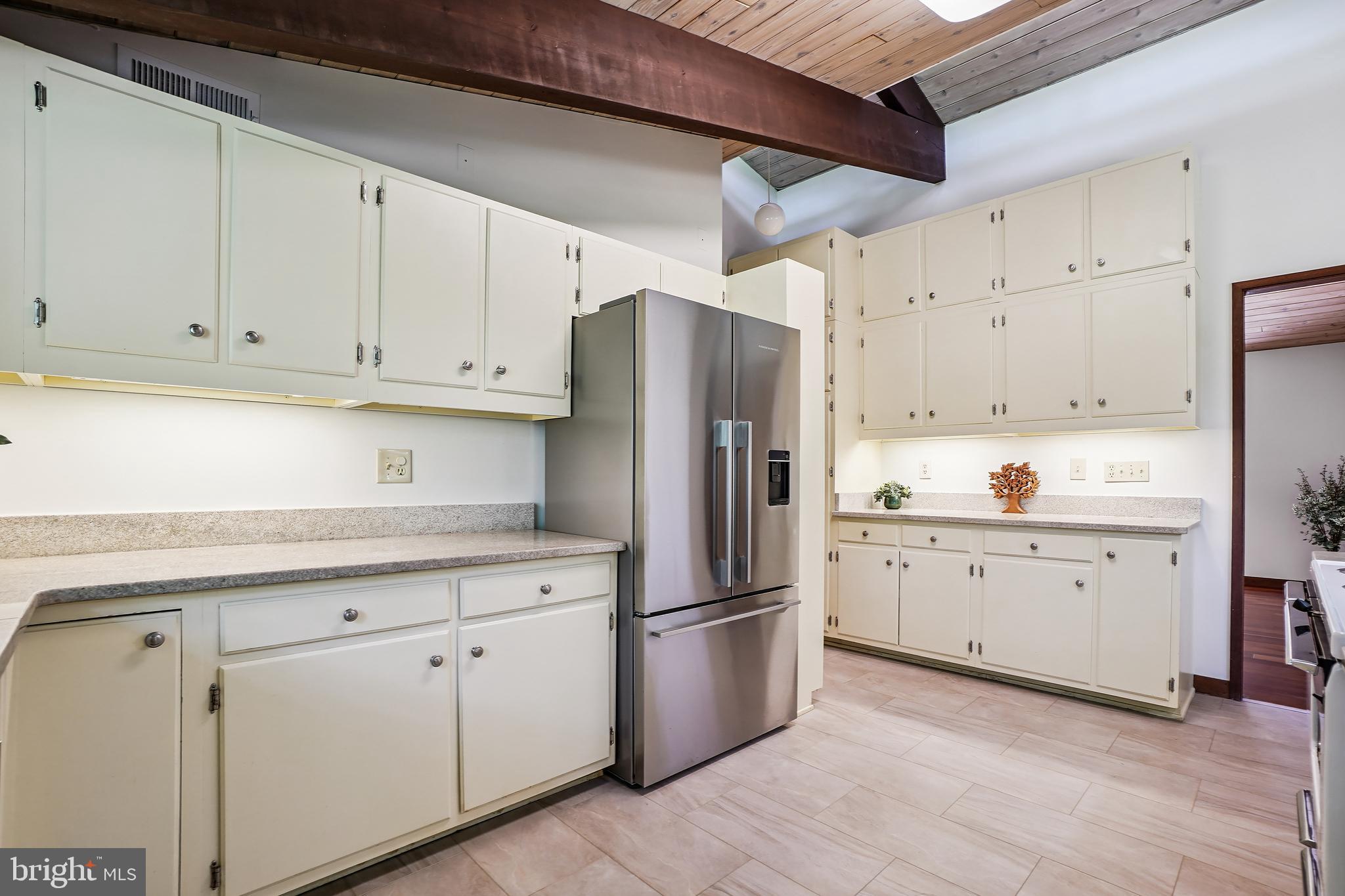 709 Springloch Road Silver Spring, MD 20904 - Photo 7 of 42 Kitchen view 3