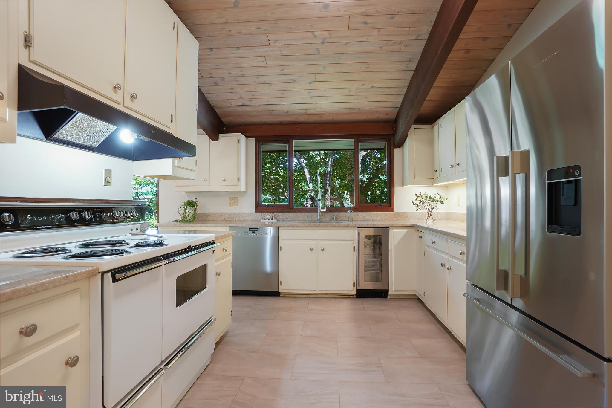 709 Springloch Road Silver Spring, MD 20904 - Photo 8 of 42 Kitchen view 4